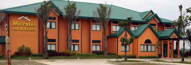 Microtel By Wyndham Cabanatuan Exterior photo
