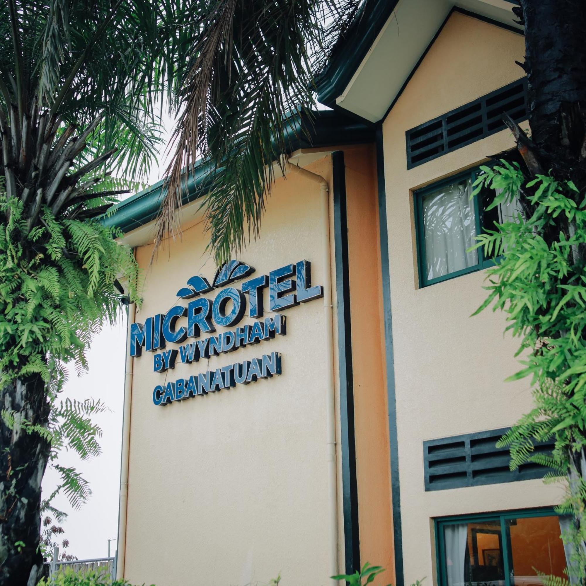 Microtel By Wyndham Cabanatuan Exterior photo