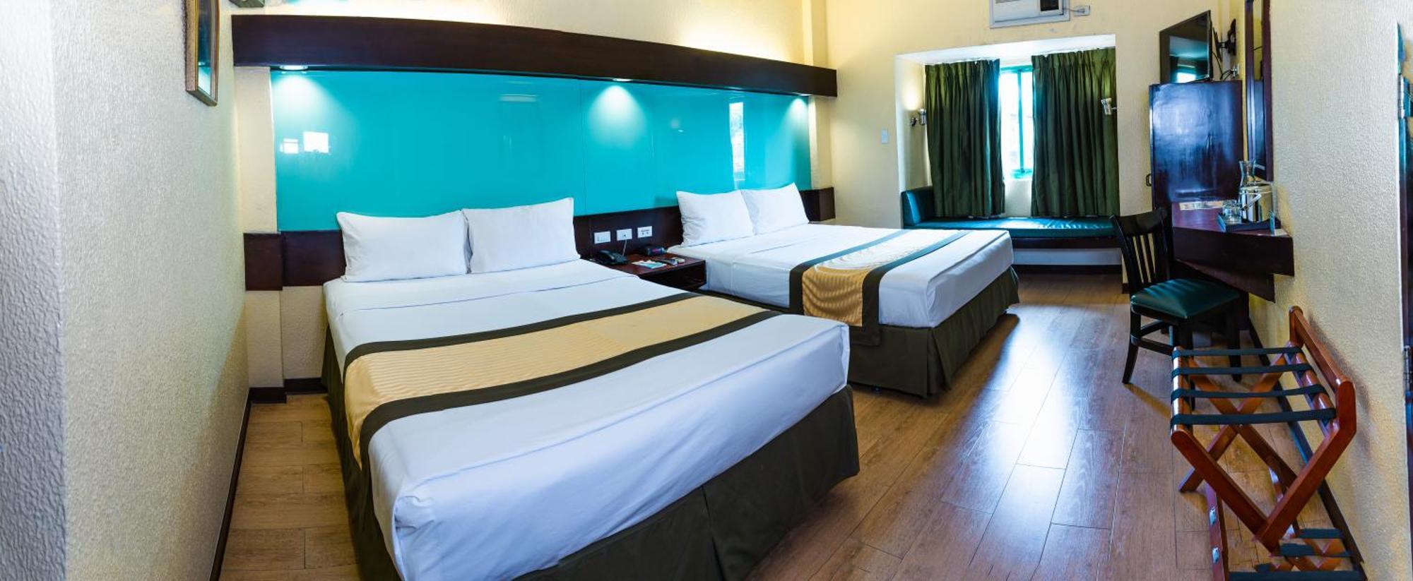 Microtel By Wyndham Cabanatuan Exterior photo