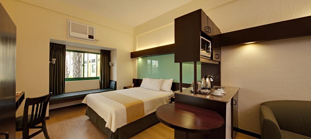 Microtel By Wyndham Cabanatuan Exterior photo